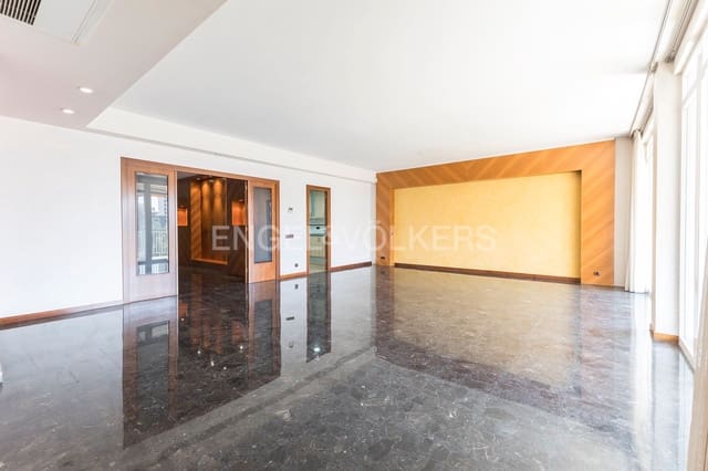 5 soveværelse Lejlighed til leje i Sant Gervasi - Galvany, Barcelona by med garage - € 3.600 (Ref: 9131125)