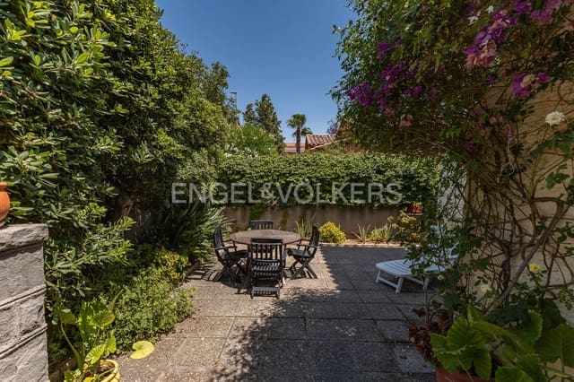 4 Zimmer Villa zu verkaufen in Santa Coloma de Cervelló mit Pool Garage - 530.000 € (Ref: 9131679)