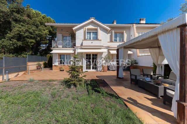 6 soveværelse Villa til salg i Premià de Dalt med swimmingpool garage - € 895.000 (Ref: 9134892)