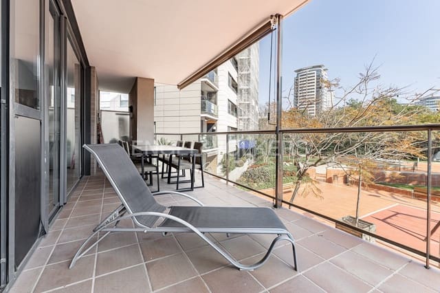 2 soveværelse Lejlighed til leje i Diagonal Mar i El Front Marítim del Poblenou, Barcelona by med swimmingpool garage - € 2.500 (Ref: 9137429)