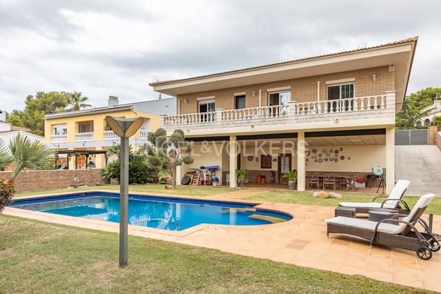4 sovrum Villa till salu i Cunit med pool - 660 000 € (Ref: 9137440)