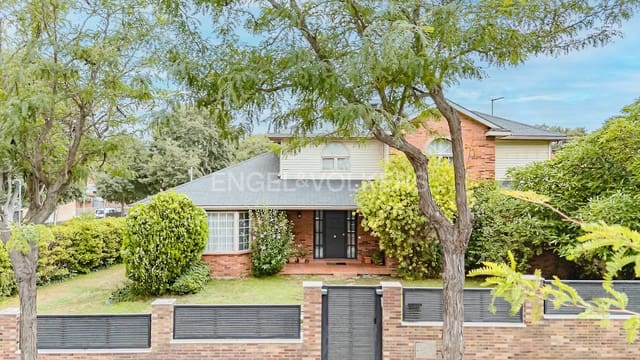 5 bedroom Villa for sale in Mira-Sol, Sant Cugat del Vallès with garage - € 1,100,000 (Ref: 9142087)
