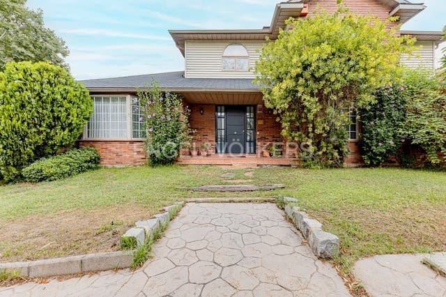 5 bedroom Villa for sale in Mira-Sol, Sant Cugat del Vallès with garage - € 1,100,000 (Ref: 9142087)