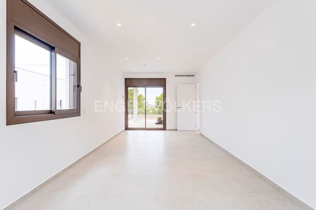 3 soveværelse Villa til salg i El Vendrell med swimmingpool garage - € 494.000 (Ref: 9148697)
