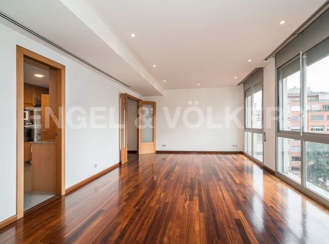 4 soveværelse Lejlighed til leje i La Dreta de L'Eixample, Barcelona by med garage - € 2.469 (Ref: 9151101)