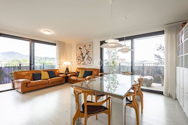4 makuuhuone Huoneisto vuokrattavana paikassa Sant Just Desvern mukana uima-altaan - 2 600 € (Ref: 9152827)