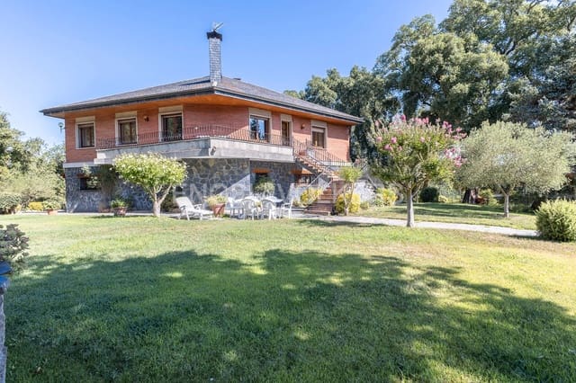 3 bedroom Villa for rent in Vallgorguina with pool - € 3,000 (Ref: 9158867)