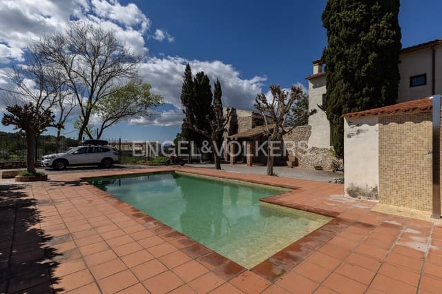 7 soverom Villa til salgs i El Catllar med svømmebasseng garasje - € 750 000 (Ref: 9158876)