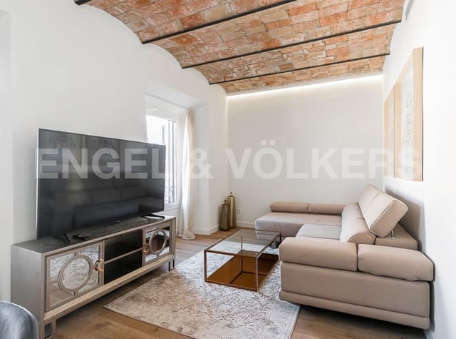 2 soveværelse Lejlighed til leje i La Dreta de L'Eixample, Barcelona by - € 2.200 (Ref: 9158877)