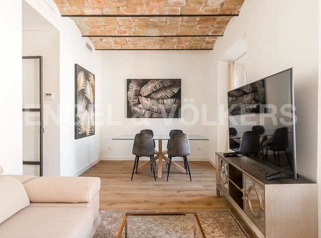 2 soveværelse Lejlighed til leje i La Dreta de L'Eixample, Barcelona by - € 2.200 (Ref: 9158877)