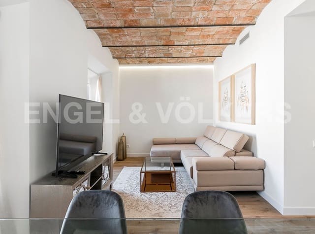 2 soveværelse Lejlighed til leje i La Dreta de L'Eixample, Barcelona by - € 2.200 (Ref: 9158877)