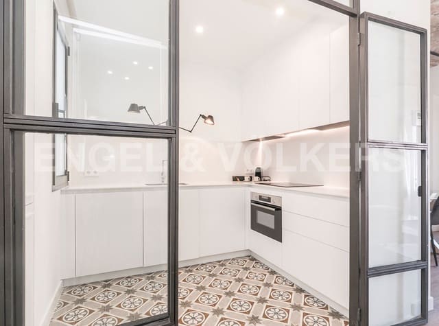 2 soveværelse Lejlighed til leje i La Dreta de L'Eixample, Barcelona by - € 2.200 (Ref: 9158877)