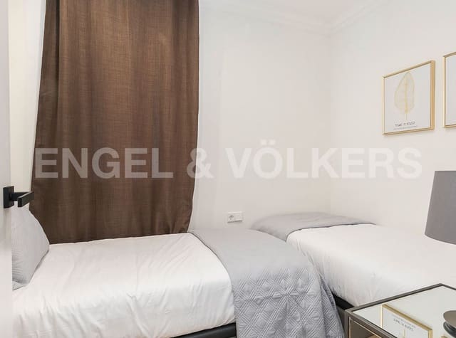 2 soveværelse Lejlighed til leje i La Dreta de L'Eixample, Barcelona by - € 2.200 (Ref: 9158877)