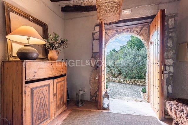 8 bedroom Finca/Country House for rent in Castellví de la Marca with pool - € 6,000 (Ref: 9167501)
