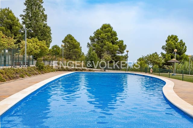 4 soverom Hus til salgs i Sant Esteve Sesrovires med garasje - € 440 000 (Ref: 9181907)