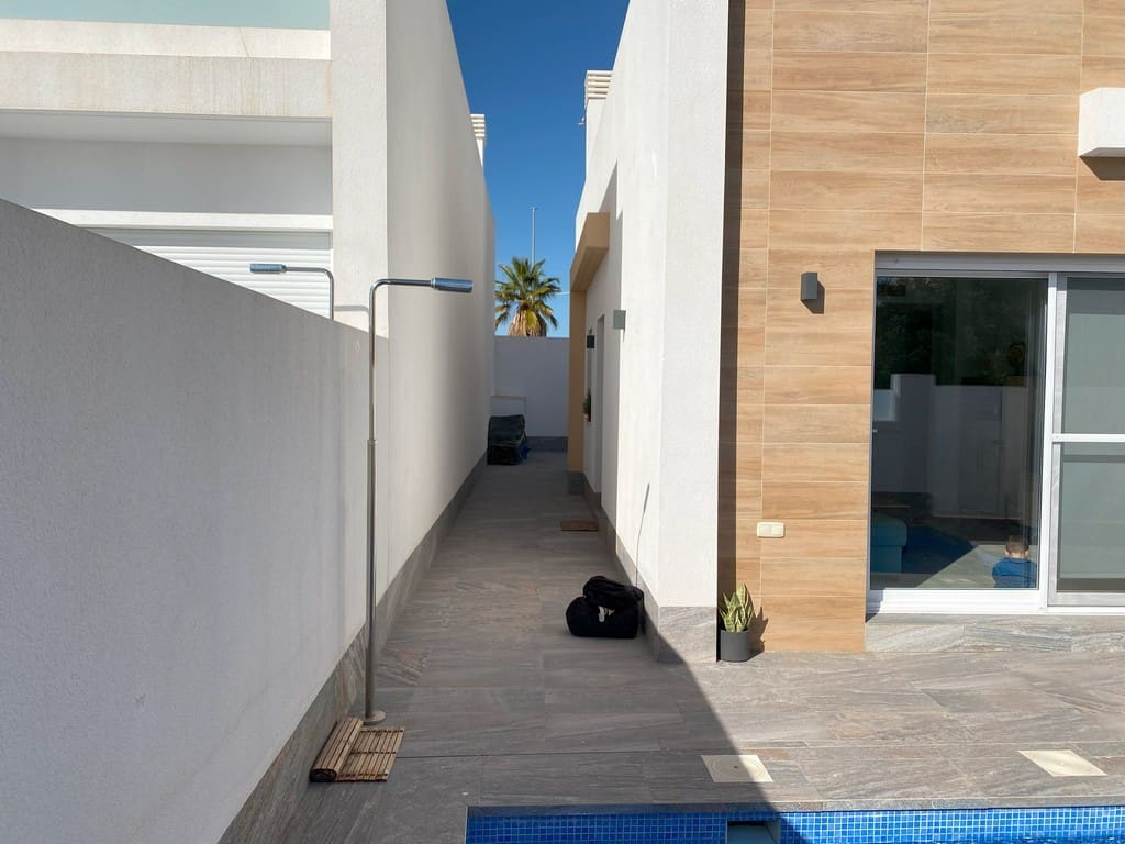 3 soveværelse Villa til salg i Avileses med swimmingpool - € 259.500 (Ref: 8776964)