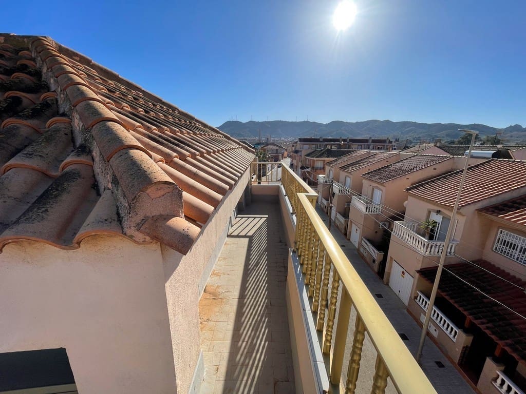 4 soverom Kjedet enebolig til salgs i La Union med garasje - € 370 000 (Ref: 8823810)