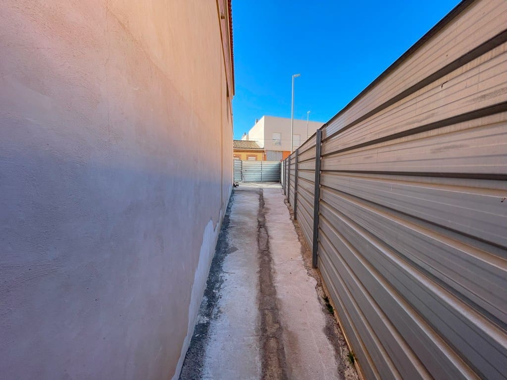 4 soverom Kjedet enebolig til salgs i La Union med garasje - € 370 000 (Ref: 8823810)