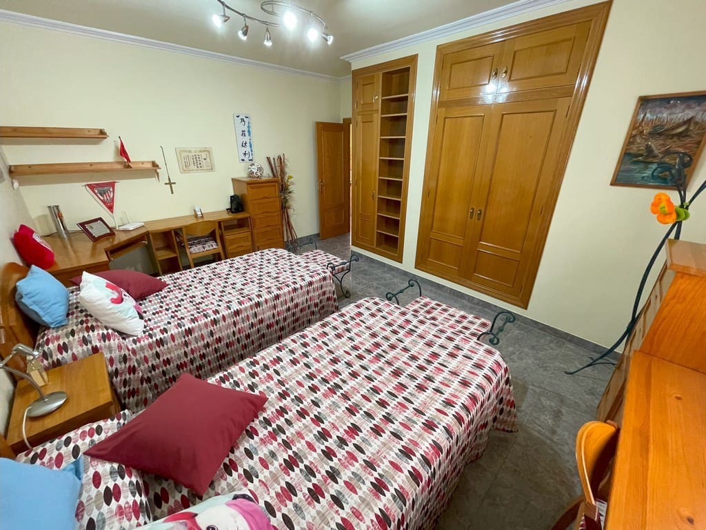 4 soverom Kjedet enebolig til salgs i La Union med garasje - € 370 000 (Ref: 8823810)