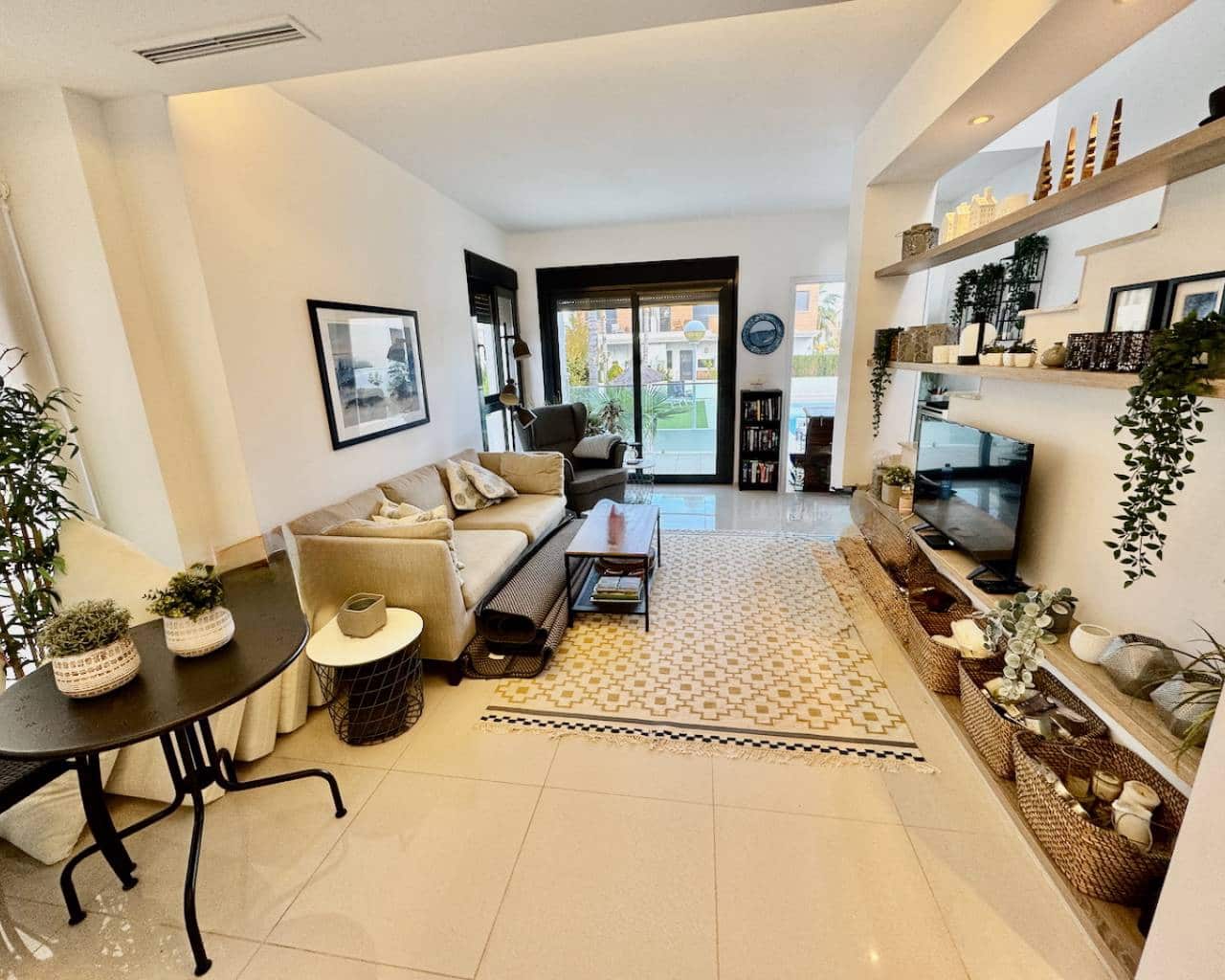 3 bedroom Villa for sale in Ciudad Quesada with pool garage - € 339,000 (Ref: 8959815)