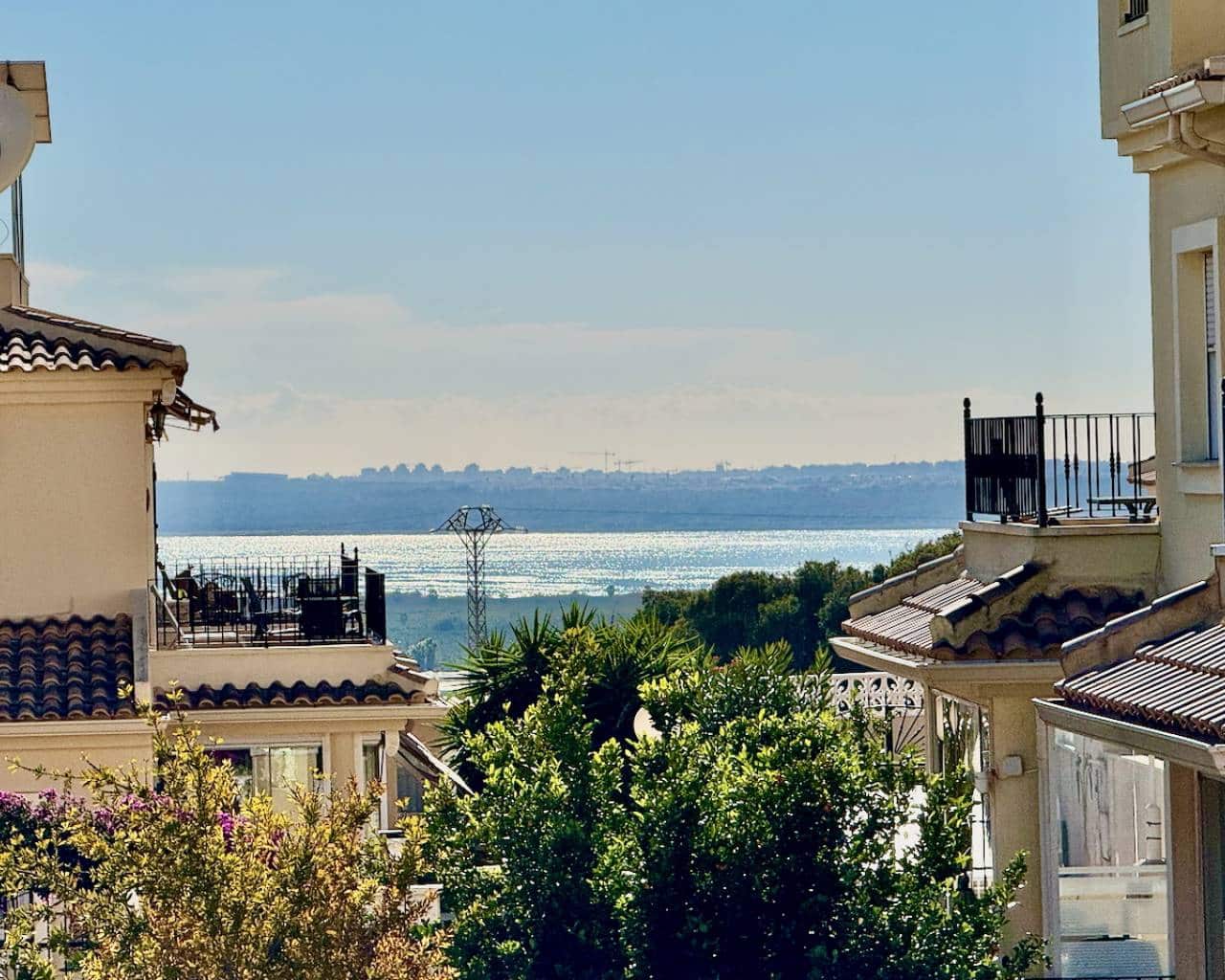 4 soveværelse Villa til salg i Ciudad Quesada med swimmingpool garage - € 375.000 (Ref: 8959843)