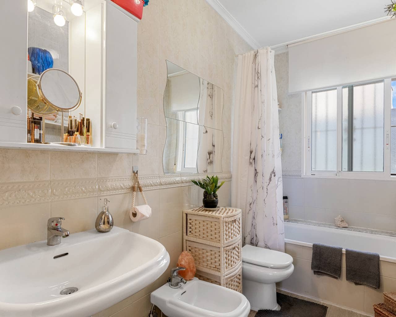 6 soverom Villa til salgs i Benijofar med svømmebasseng garasje - € 525 000 (Ref: 8959850)