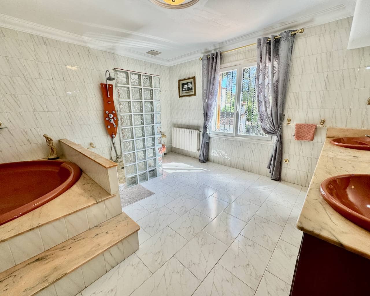 8 sypialnia Finka/Dom wiejski na sprzedaż w Castalla z basenem garażem - 655 000 € (Ref: 8959852)