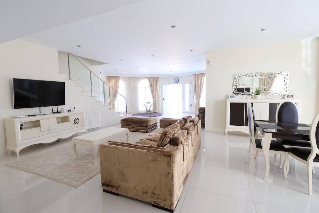 5 bedroom Villa for sale in Ciudad Quesada - € 860,000 (Ref: 8966353)