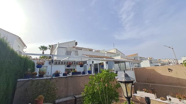 3 makuuhuone Huvila myytävänä paikassa Punta Prima, Orihuela mukana 
autotalli - 435 000 € (Ref: 8966365)