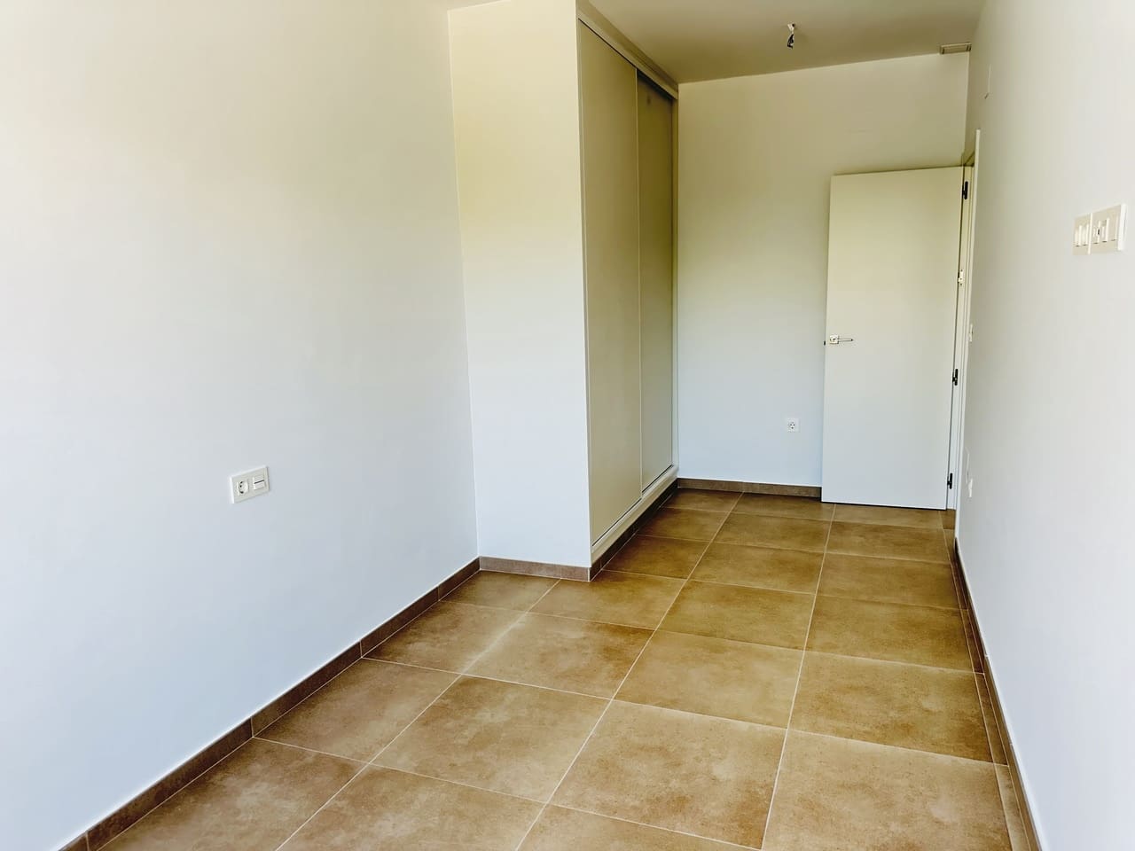 3 bedroom Villa for sale in Pilar de la Horadada with garage - € 265,000 (Ref: 8966367)