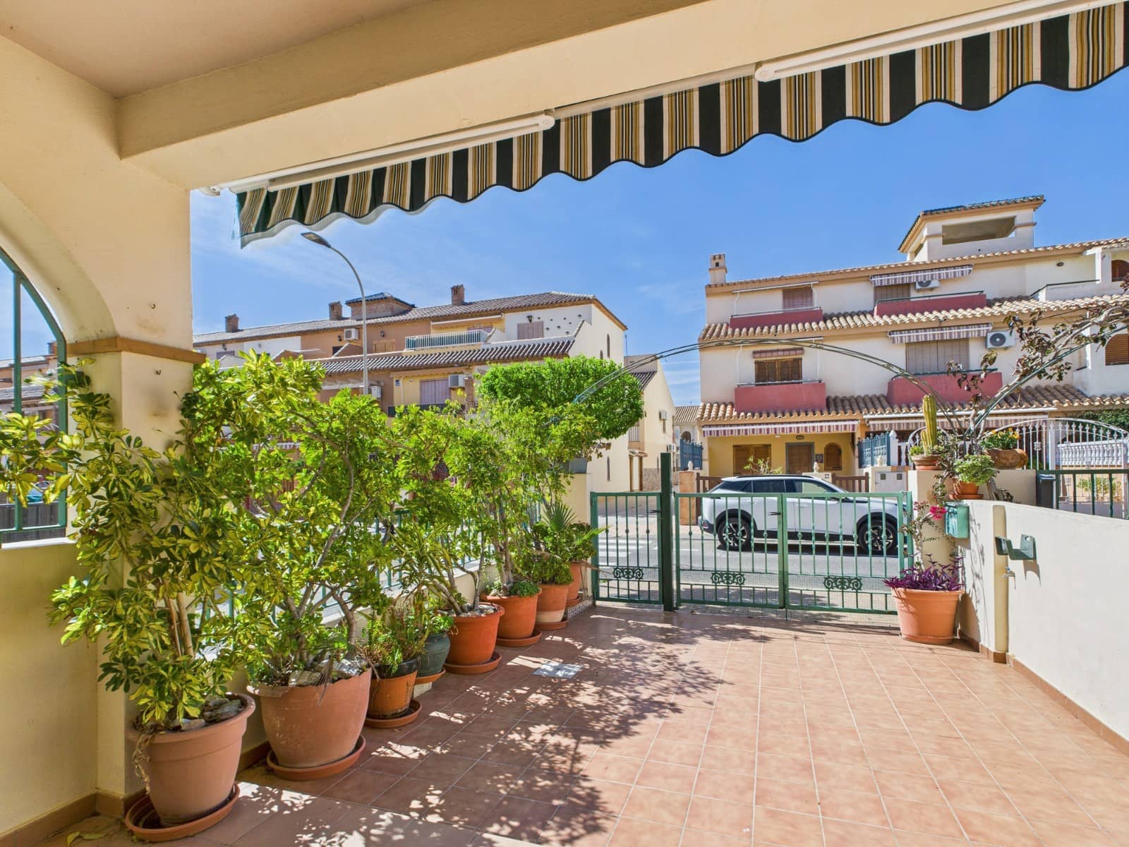 4 chambre Maison de Ville à vendre à Los Alcazares - 194 900 € (Ref: 8966401)