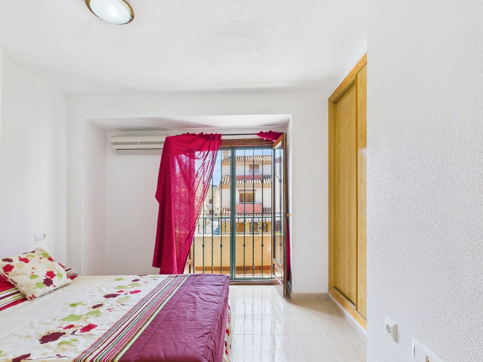 4 chambre Maison de Ville à vendre à Los Alcazares - 194 900 € (Ref: 8966401)