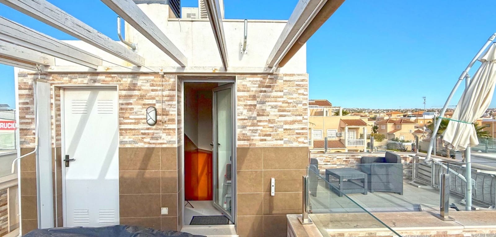 3 bedroom Villa for sale in Rojales with pool - € 335,000 (Ref: 8966439)