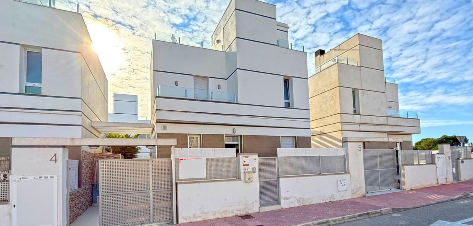 3 bedroom Villa for sale in Rojales with pool - € 335,000 (Ref: 8966439)