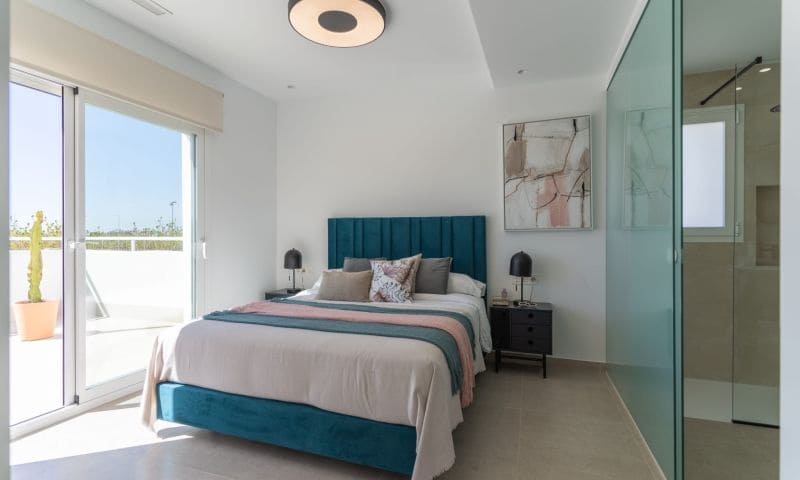 3 bedroom Villa for sale in Pilar de la Horadada with pool - € 409,000 (Ref: 8966445)