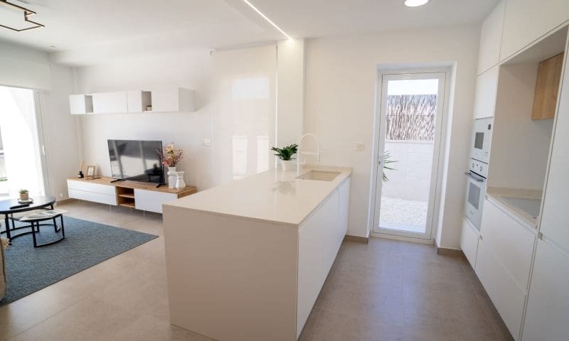 3 bedroom Villa for sale in Pilar de la Horadada with pool - € 409,000 (Ref: 8966445)