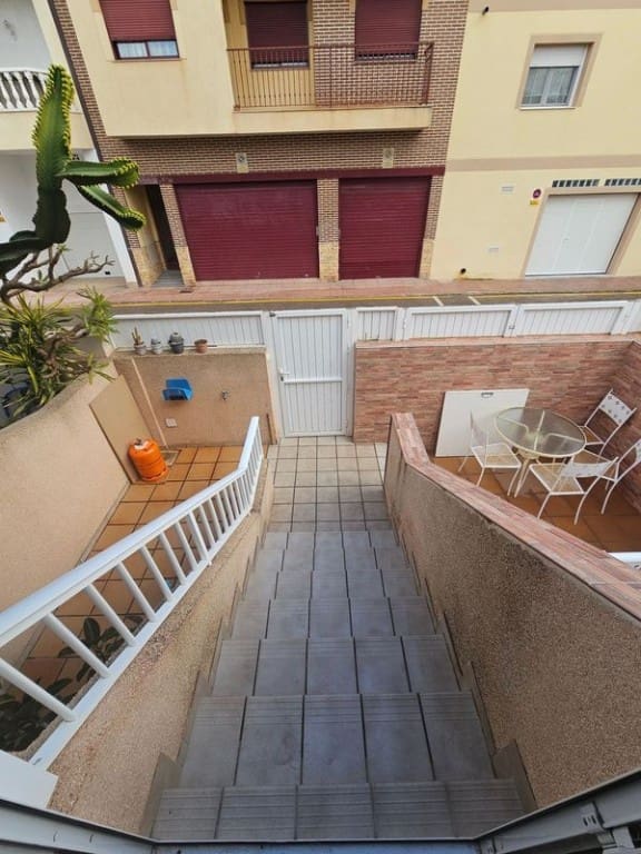 5 sypialnia Dom szeregowy na sprzedaż w Los Alcazares - 190 000 € (Ref: 8966455)