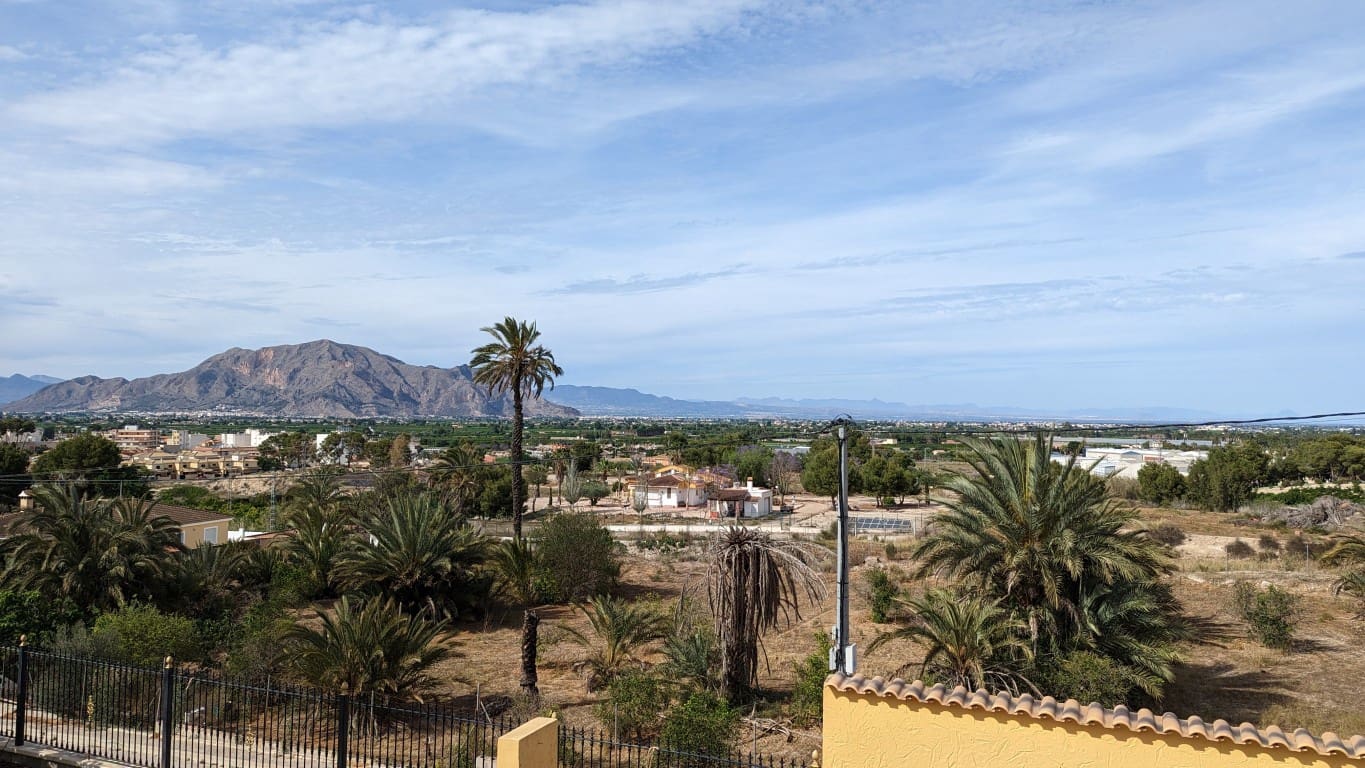 4 bedroom Villa for sale in Bigastro with pool garage - € 499,900 (Ref: 8966470)