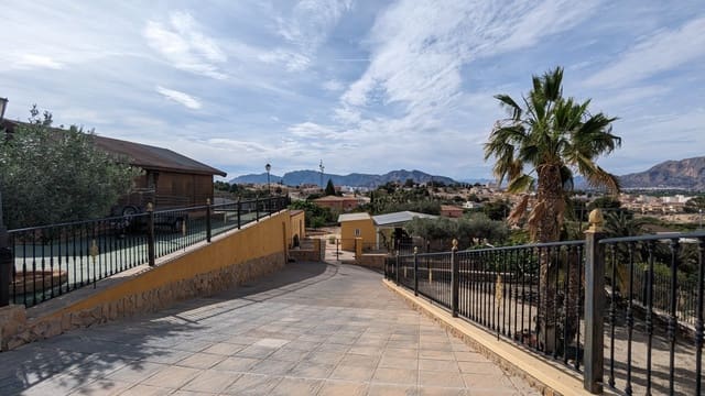 4 slaapkamer Villa te koop in Bigastro met zwembad garage - € 499.900 (Ref: 8966470)