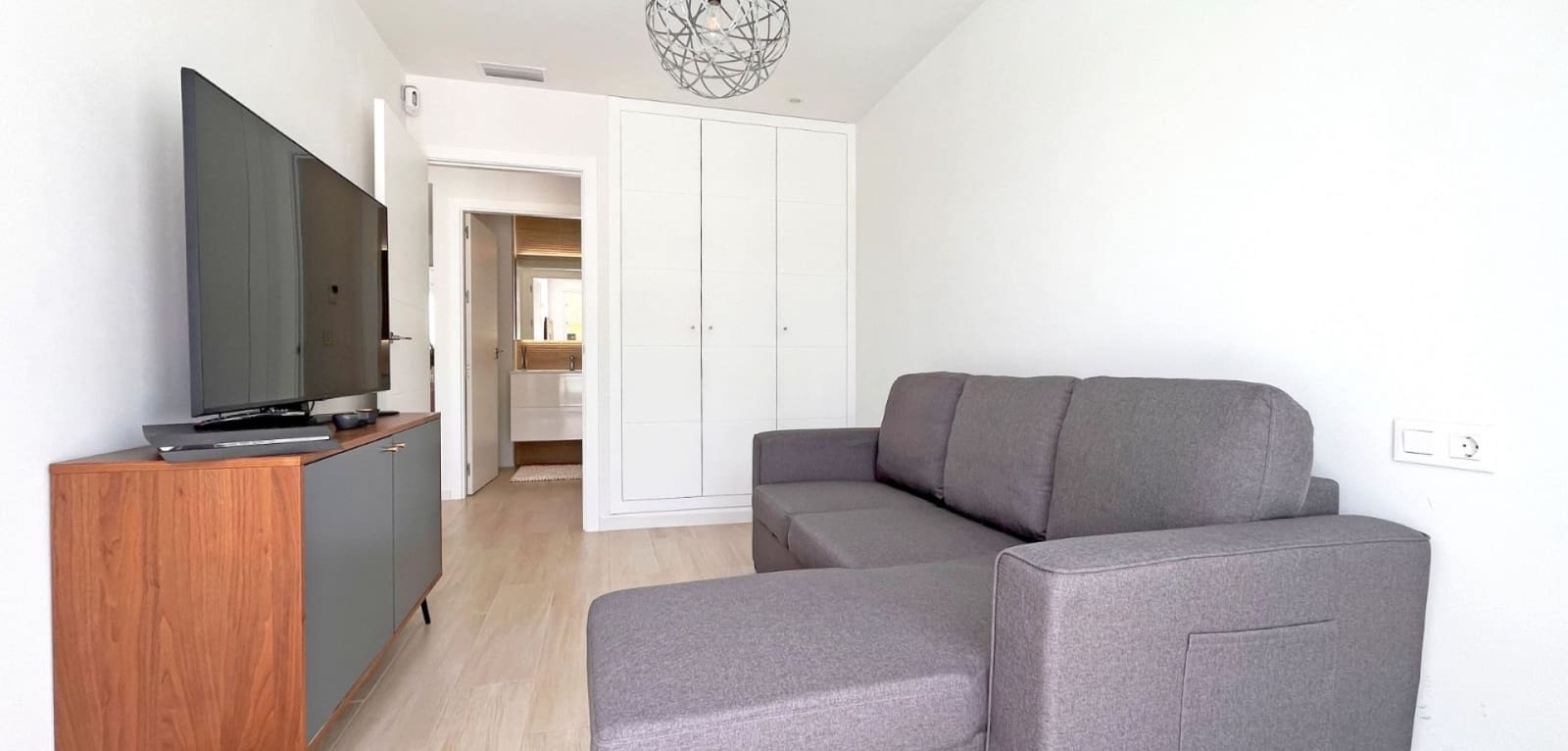 Chalet de 4 habitaciones en San Pedro del Pinatar en venta con piscina - 435.000 € (Ref: 8966568)