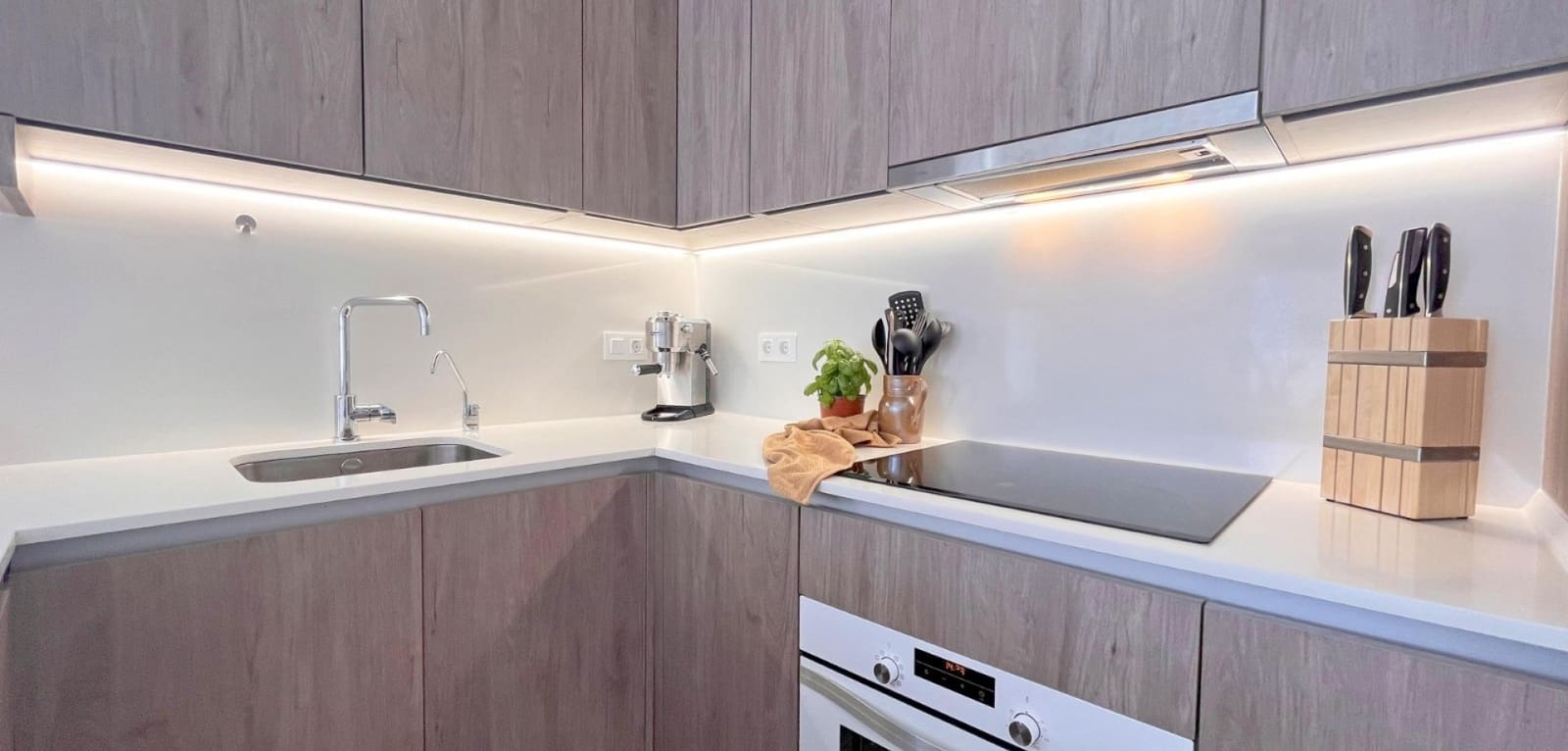 Chalet de 4 habitaciones en San Pedro del Pinatar en venta con piscina - 435.000 € (Ref: 8966568)