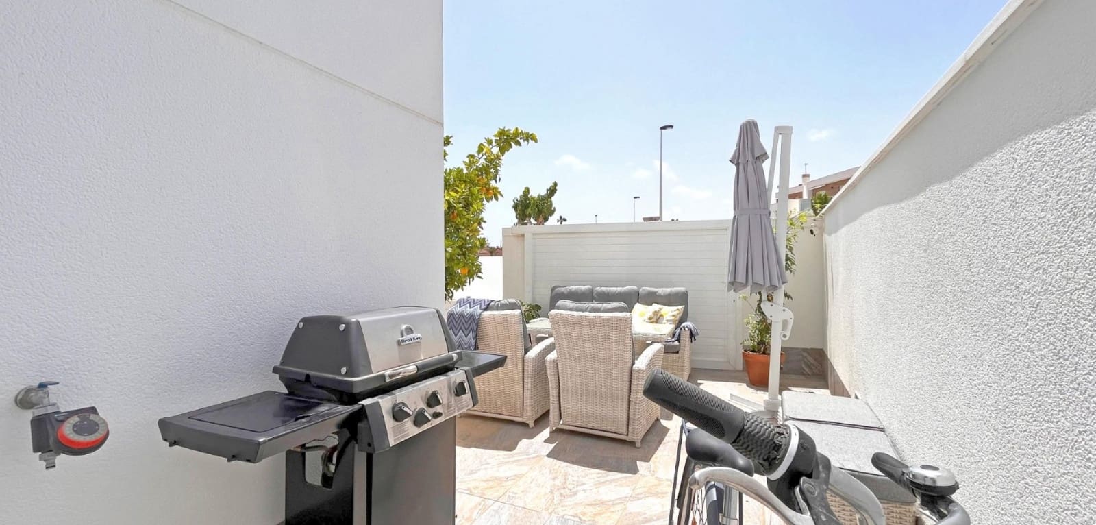 Chalet de 4 habitaciones en San Pedro del Pinatar en venta con piscina - 435.000 € (Ref: 8966568)