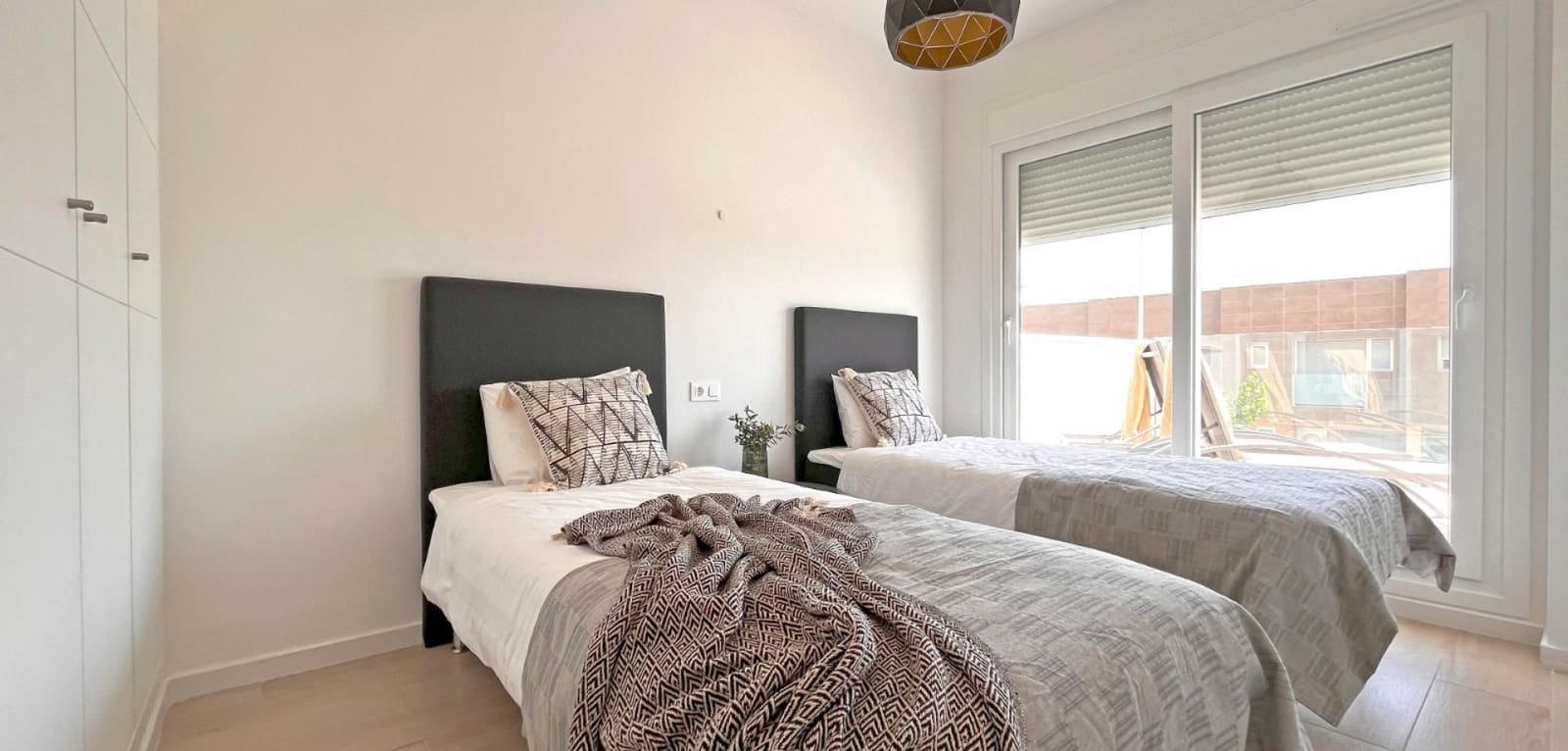 Chalet de 4 habitaciones en San Pedro del Pinatar en venta con piscina - 435.000 € (Ref: 8966568)