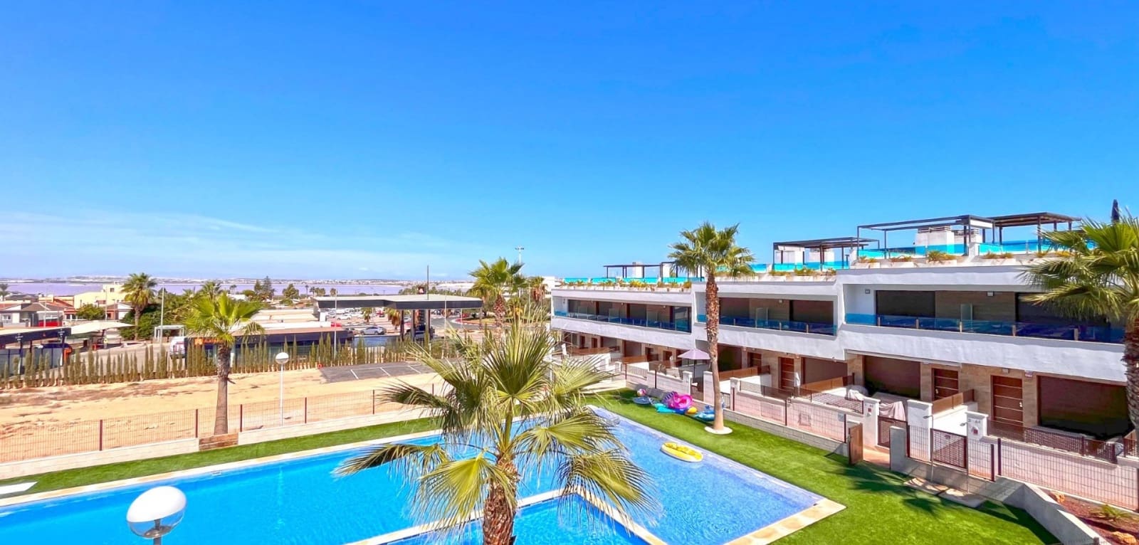 3 slaapkamer Huis te koop in Torrevieja met zwembad - € 329.950 (Ref: 8966594)