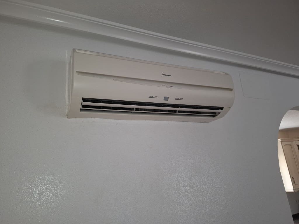 4 slaapkamer Villa te koop in Benijofar met zwembad garage - € 495.000 (Ref: 9000208)