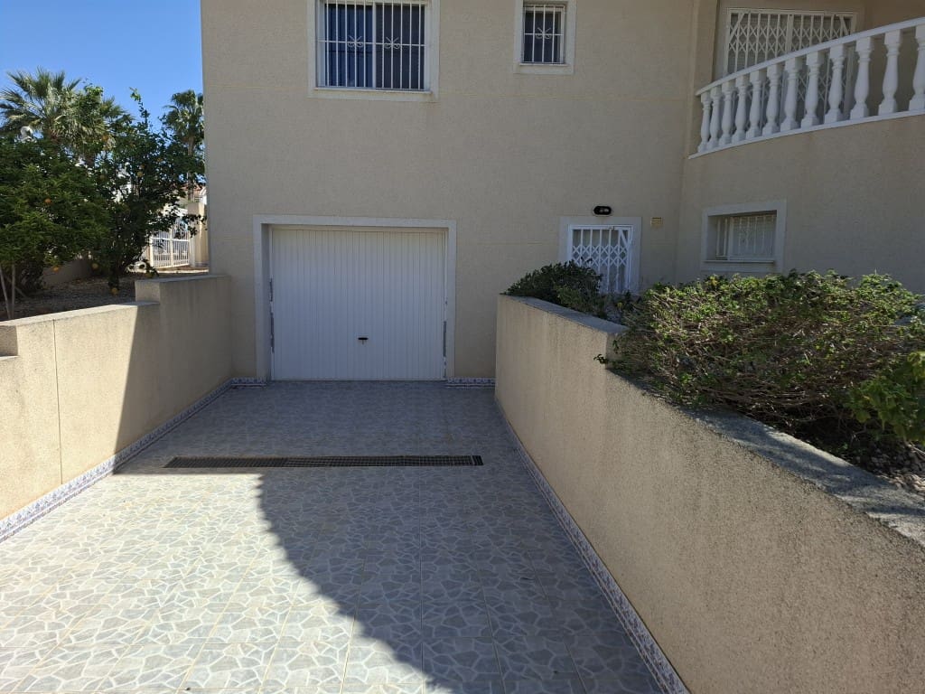 4 slaapkamer Villa te koop in Benijofar met zwembad garage - € 495.000 (Ref: 9000208)