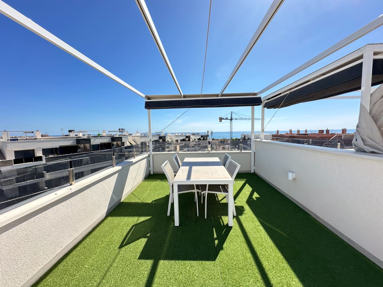 2 soveværelse Penthouse til salg i Playa Flamenca med swimmingpool garage - € 595.000 (Ref: 9086100)