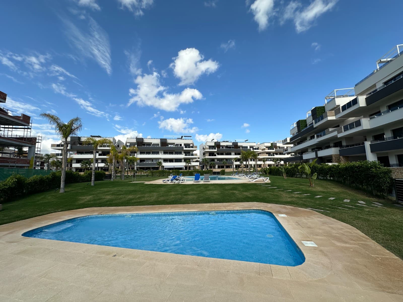 2 soveværelse Penthouse til salg i Playa Flamenca med swimmingpool garage - € 595.000 (Ref: 9086100)