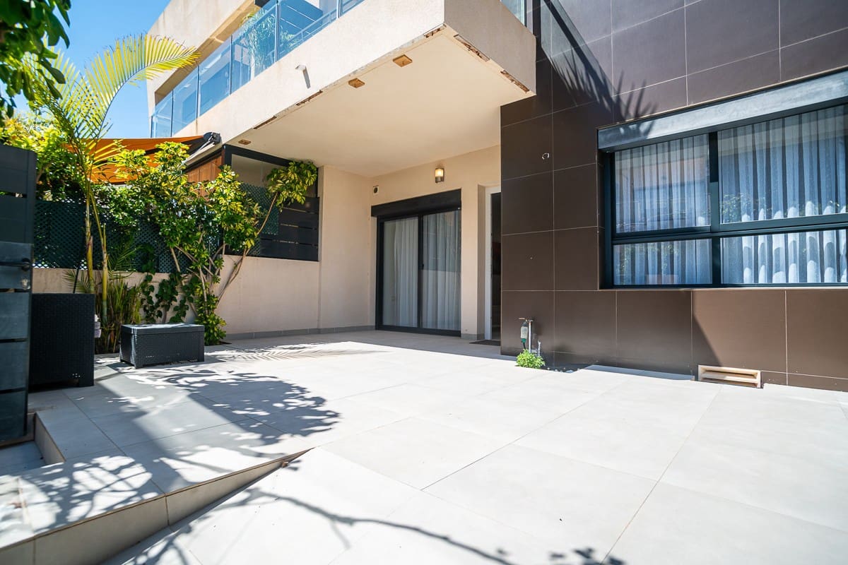 2 bedroom Apartment for sale in Torre de la Horadada with pool - € 237,000 (Ref: 9086104)