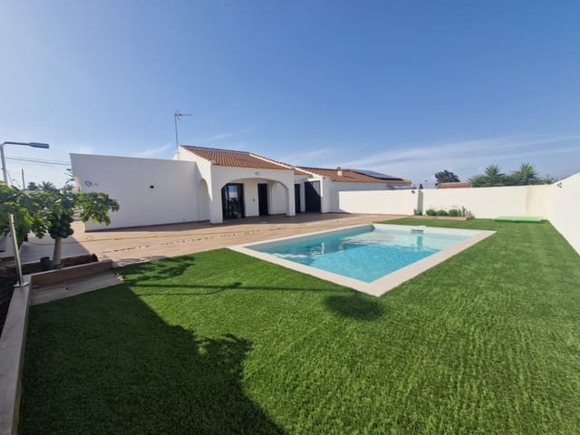 3 Zimmer Villa zu verkaufen in Los Balcones mit Pool - 475.000 € (Ref: 9086108)